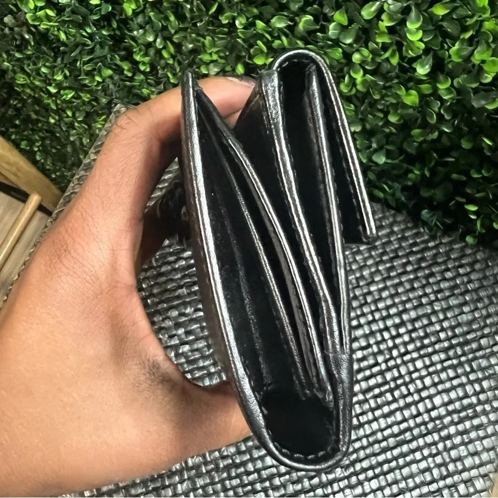 GUCCI | Galaxy Wallet - Picture 11 of 13